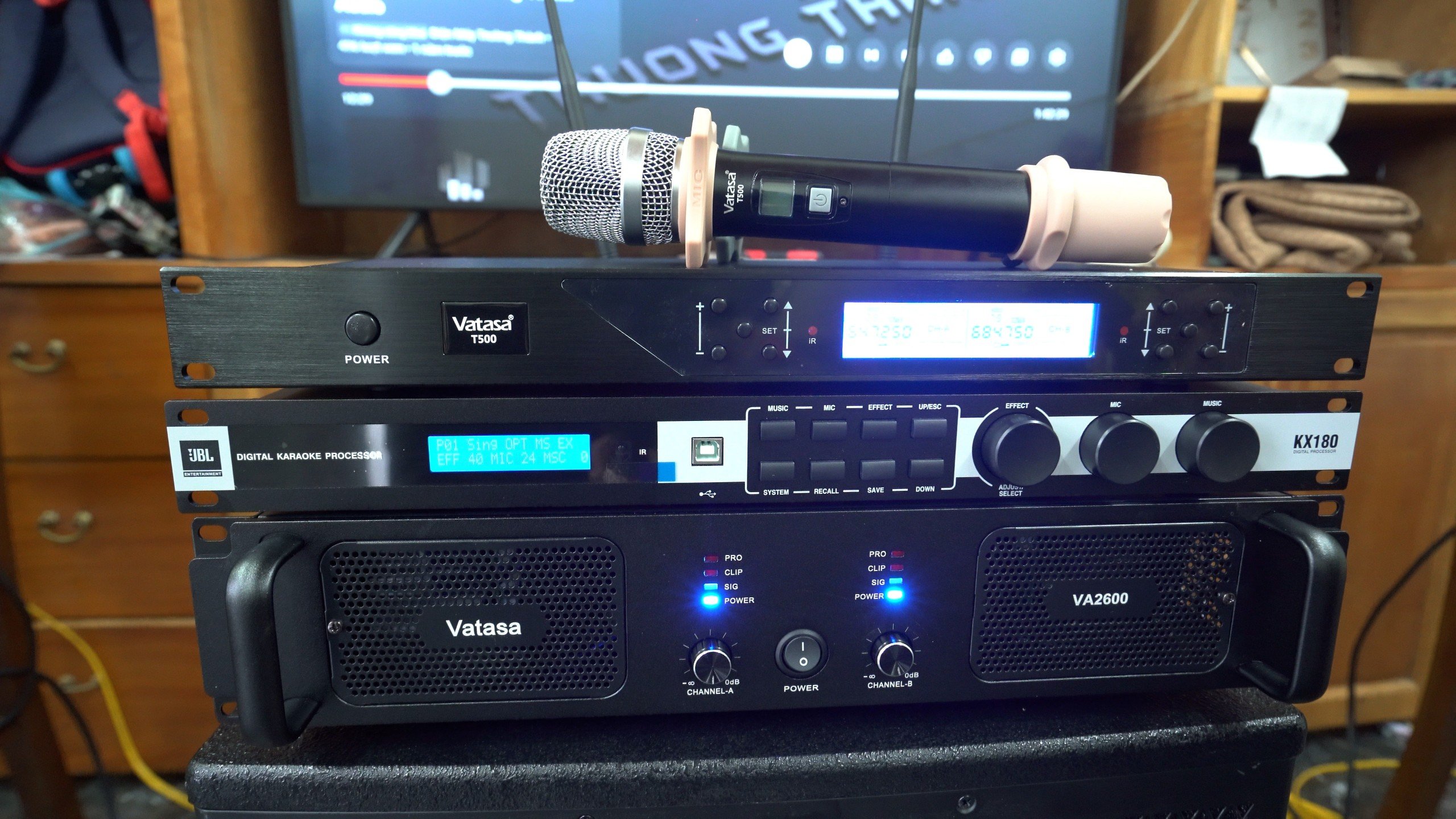 Khách hàng Bình An đánh giá về sản phẩm Dàn Karaoke JBL TT159: (JBL KPS2, JBL VM200, JBL KX180, DT Lion406, DT Delta115)